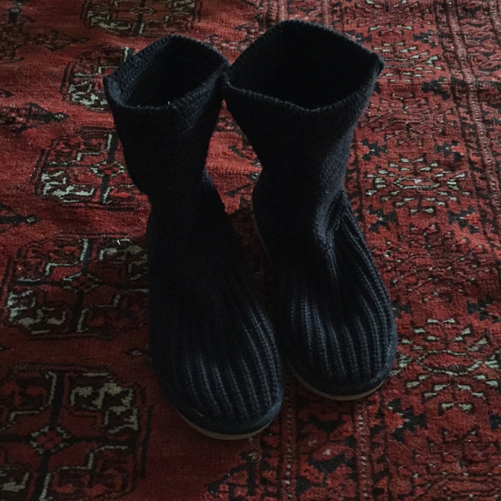 Black Uggs